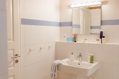 friederikehegner_2019_ferienwohnung-fotoservice.de_ferienhofkhlerfehmarn_fehaus_web-46