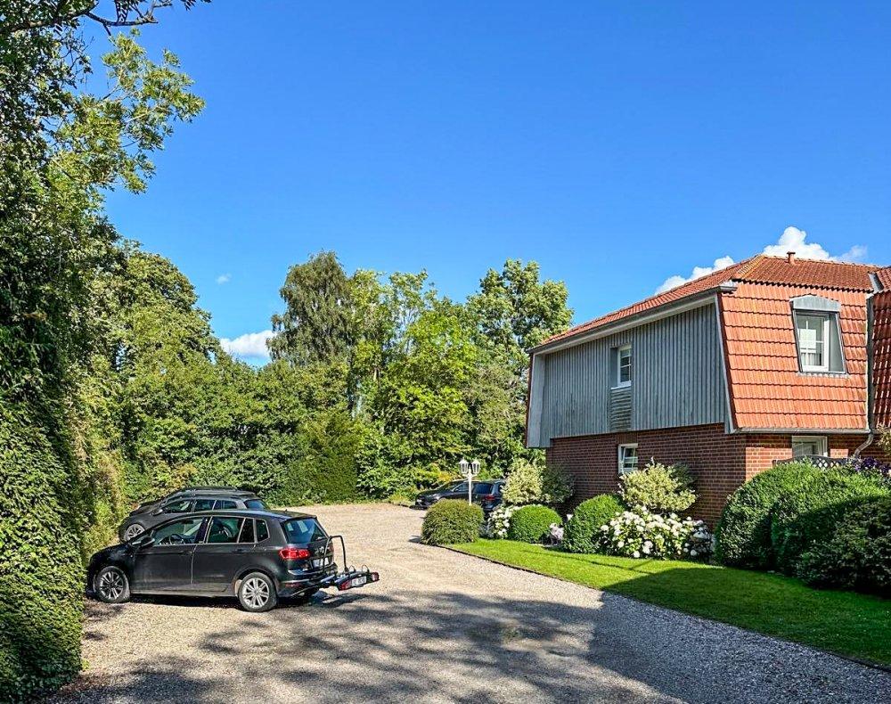 0d1b988d-f412-44f3-9a43-03f745eb50f4