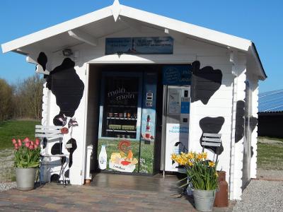 Milchtankstelle mit Regiomat