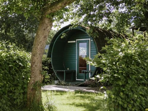 Fasssauna mit Outdoordusche