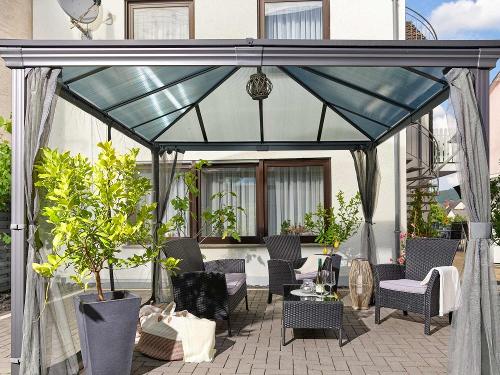 Überdachte Terrasse