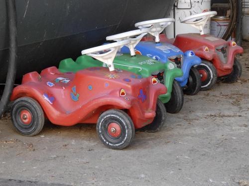 Bobbycar-Fuhrpark auf dem Eichenhof