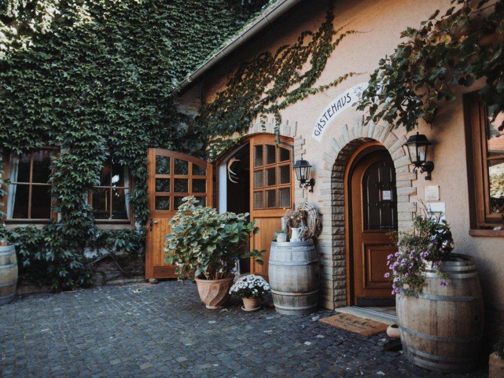 Innenhof vom Weingut Janson