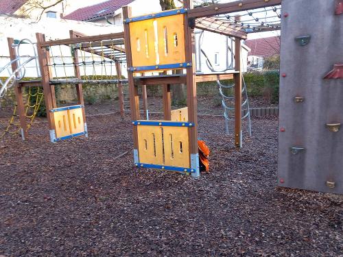 Spielplatz neben dem Hof