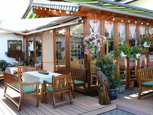 Wintergarten mit Terrasse