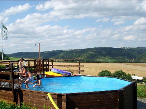 Solarbeheizter Pool auf dem Ferienhof Oldach