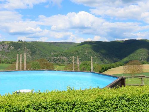 Solarbeheizter Pool auf dem Ferienhof Oldach
