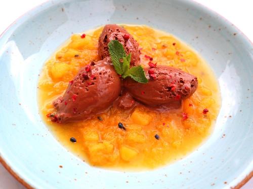 Passionsfruchtsüppchen  im Tacheles Landrestaurant
