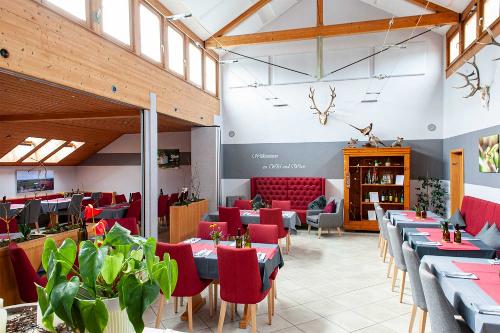 Großer Raum im Landrestaurant Tacheles