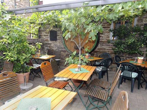 Winzergarten im Gutshof Zenz in Ediger-Eller