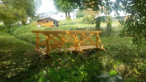 Brücke zum Spielplatz