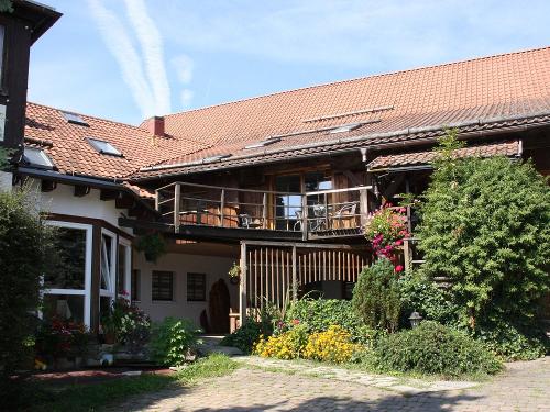Blick zum Balkon der Ferienwohnung Taubenschlag