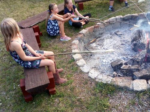 Stockbrot am Lagerfeuer