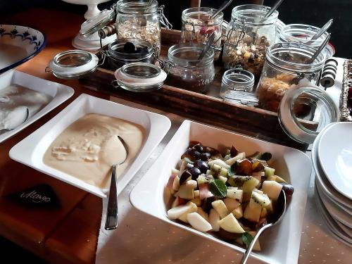 Regionales Frühstück vom Buffet