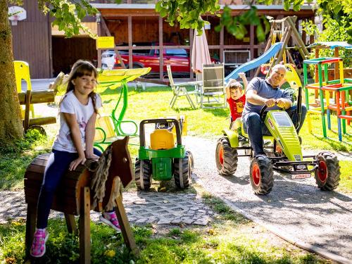 Spielmöglichkeiten auf dem Ferienhof Wolschendorf
