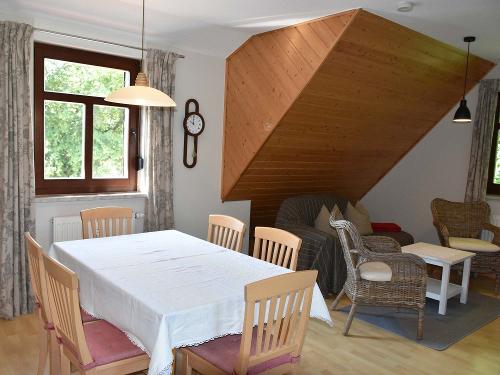 Ferienwohnung 2 - Wohnzimmer
