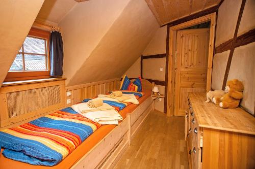 Ferienwohnung Körnerboden: Schlafzimmer mit Einzelbetten