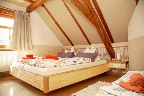 Ferienwohnung Heuboden: Schlafzimmer 1