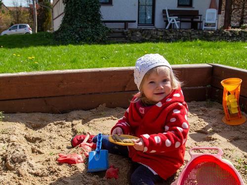 Sandkasten im Garten