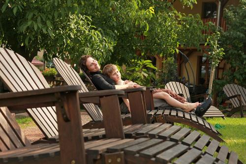 Sonnenliegen im Garten