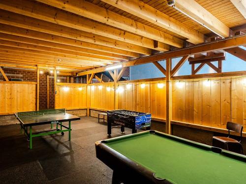 Tischtennis, Billard, Kicker