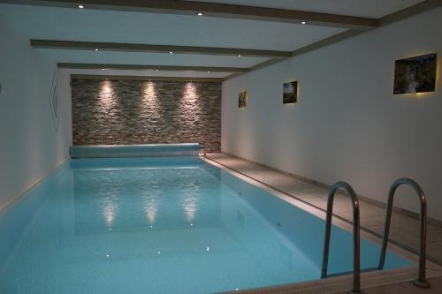 hallenbad