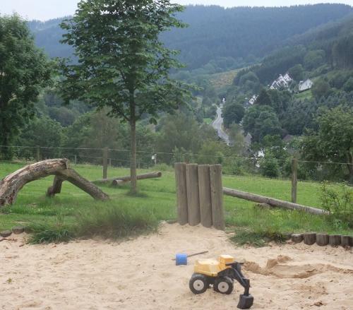 Spielplatz mit Panoramaaussicht