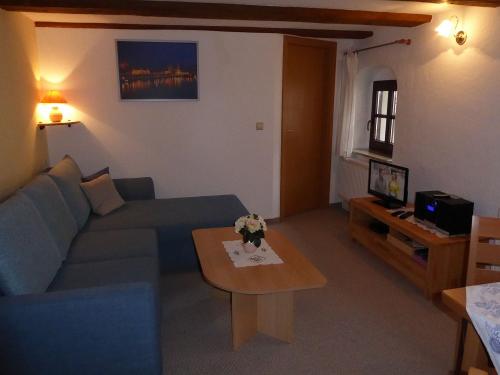 Ferienwohnung mit Doppelstockbett - Wohnzimmer