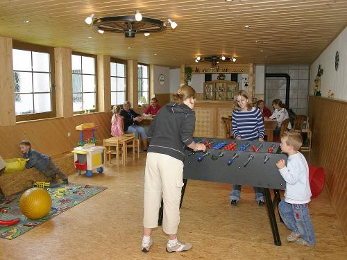 Spielen im Aufenthaltsraum