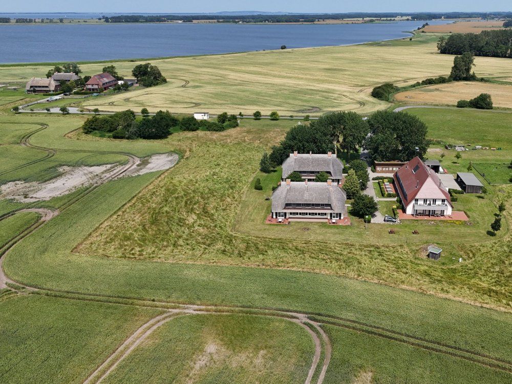 Der Rügen-Ferienhof aus der Luft