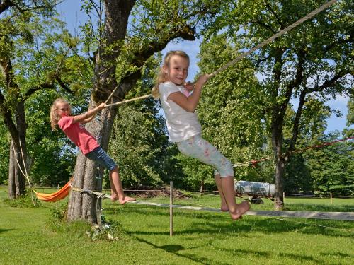 Kinder beim Spielen Kinder beim Spielen