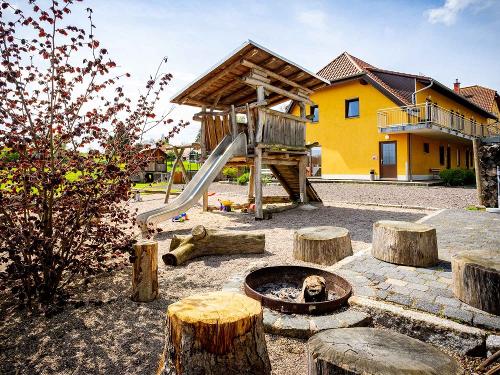 Ferienhof am Biberbach: Spielplatz