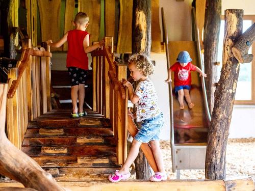 Ferienhof am Biberbach: Spielscheune