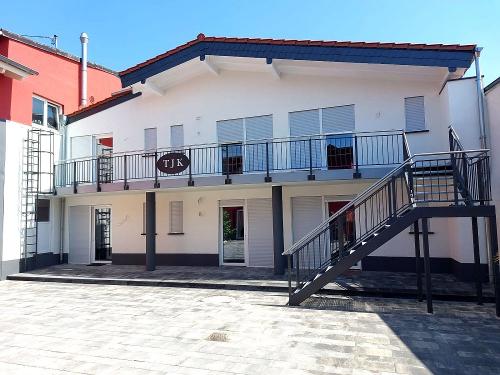 Zugang zum Neubau im Gästehaus Korz in Rheinhessen