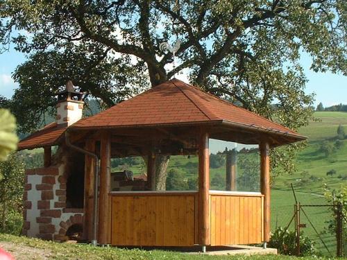 Gemütliche Sitzecke mit Grill