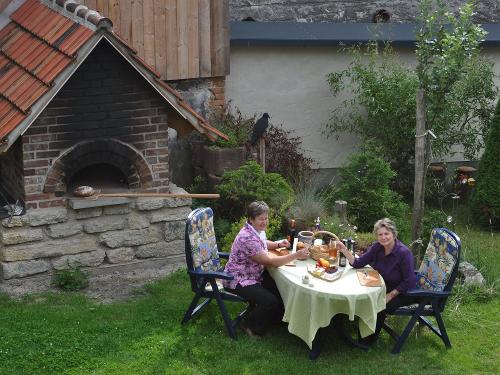 Vesper am Holzbackofen