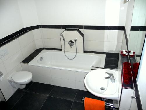 Badezimmer Ferienwohnung Nussbaum