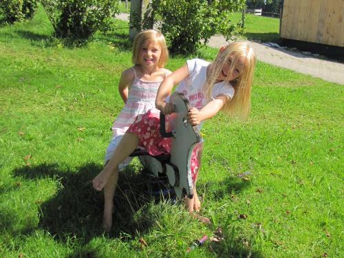 Bei uns im Garten gibt es viel zu entdecken