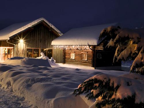 Chalet Muadas Haas, Wohnen auf Paulas Bauernhof für Familien im Bayerischen Wald Chalet Muadas Haas, Wohnen auf Paulas Bauernhof für Familien im Bayerischen Wald