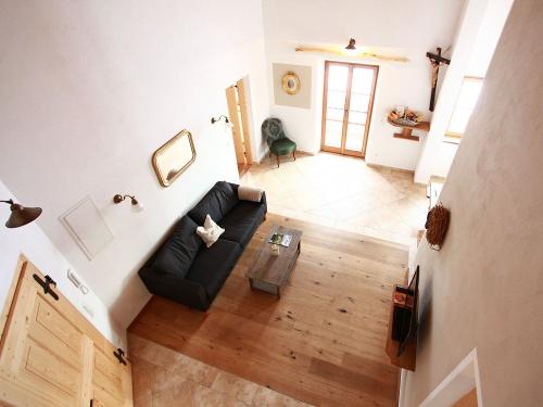 Blick nach unten von der Galerie der Ferienwohnung Amelie