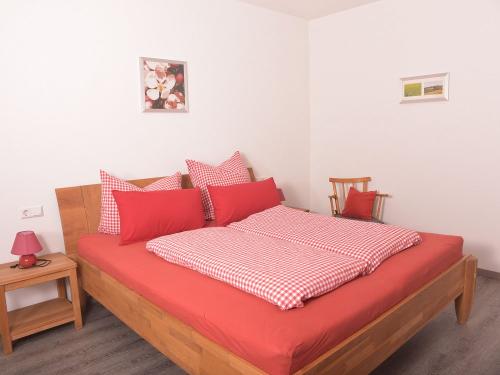 Großes Schlafzimmer der Wohnung Apfelrot Großes Schlafzimmer der Wohnung Apfelrot