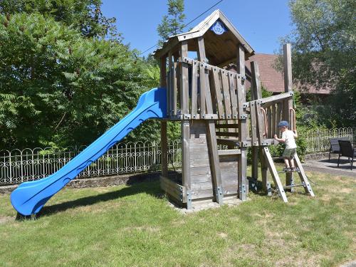 Spielturm 1 Spielturm 1