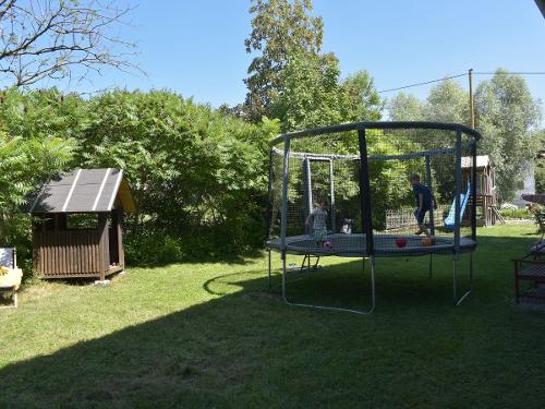 Trampolin 2 Trampolin 2