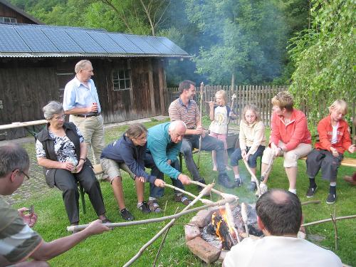 Lagerfeuer mit Stockbrot