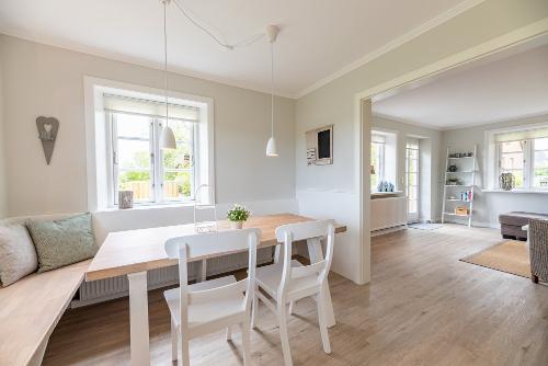 Küche und Wohnzimmer Wohnung Leuchtturm