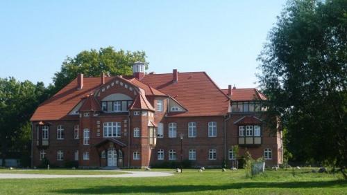 Schloss Pütnitz