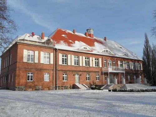 Schloss Pütnitz im Winter