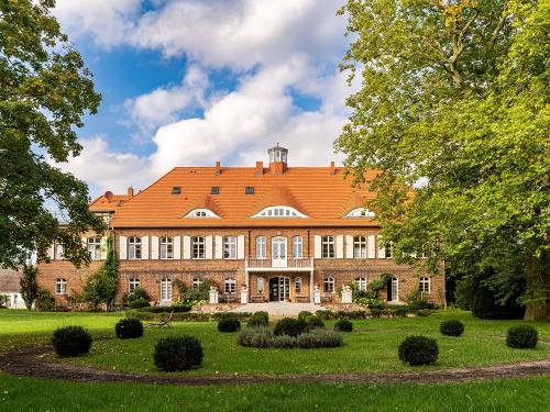 Gesamtansicht des Schlosses von hinten