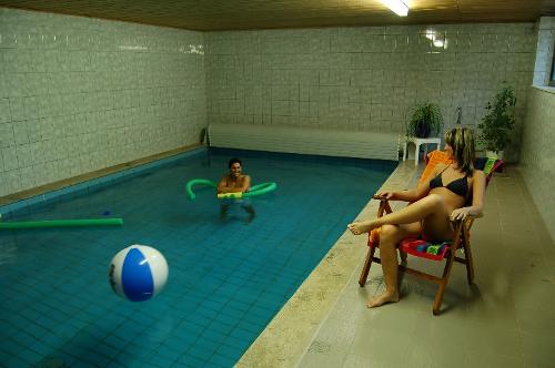 schwimmbad-02