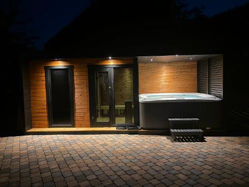 Sauna & Whirlpool NEU ab Sommer 2026 Sauna & Whirlpool NEU ab Sommer 2026